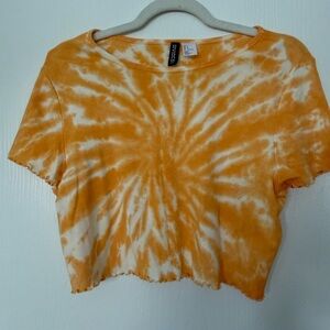 H&M Orange and White Tie-Dye Crop Top